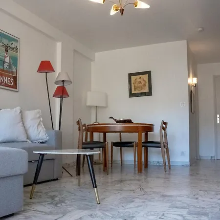 Apartment Et Cosy, A 100m De La Avec Terrasse *
