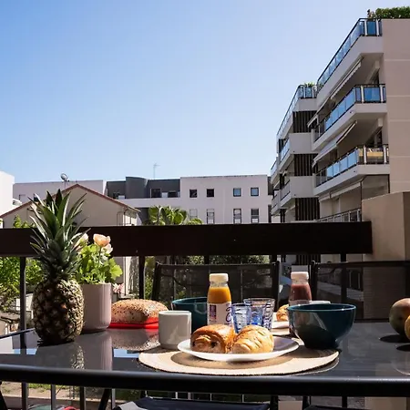 Lägenhet Et Cosy, A 100m De La Avec Terrasse